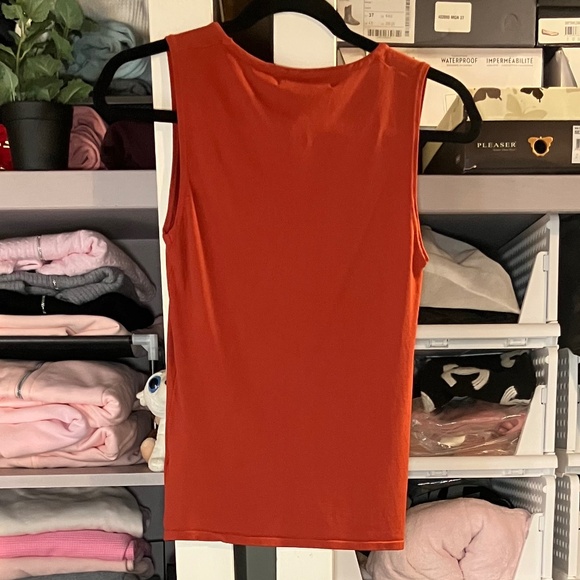 Mosjaza Rust Coloured Sleeveless Top - Picture 2 of 6